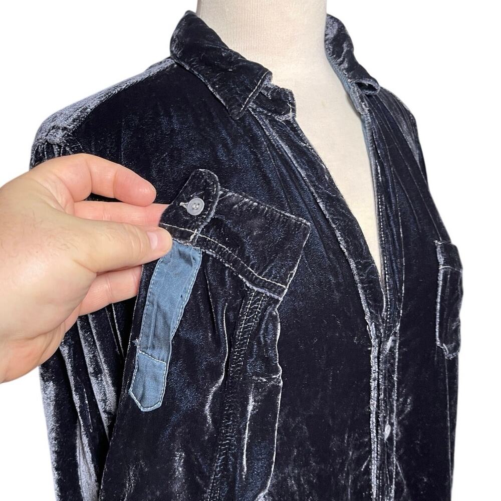 CP SHADES Women’s Silk Blend Long Sleeve Button Front Navy Velvet Top - Picture 3 of 5